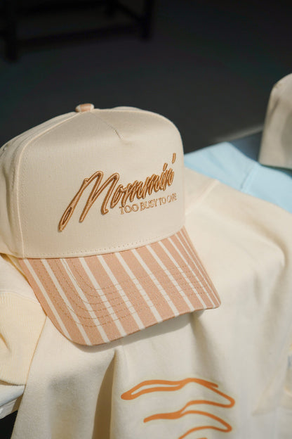 Mommin' - Striped Vintage Trucker Hat